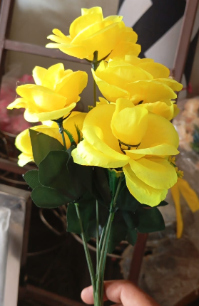 Rose Bunch 7 Stick Anjali Yellow 1 Rose Bunch 7 Stick Anjali Yellow